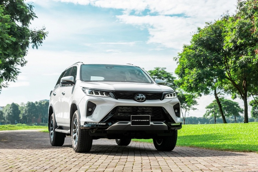Tin xe hôm nay 8/11: Lộ ảnh Mitsubishi Xforce đầu tiên về Việt Nam, Toyota Fortuner được ưu đãi gần 140 triệu đồng - Ảnh 4. Tin xe hôm nay 8/11: Lộ ảnh Mitsubishi Xforce đầu tiên về Việt Nam, Toyota Fortuner được ưu đãi gần 140 triệu đồng - Ảnh 4.
