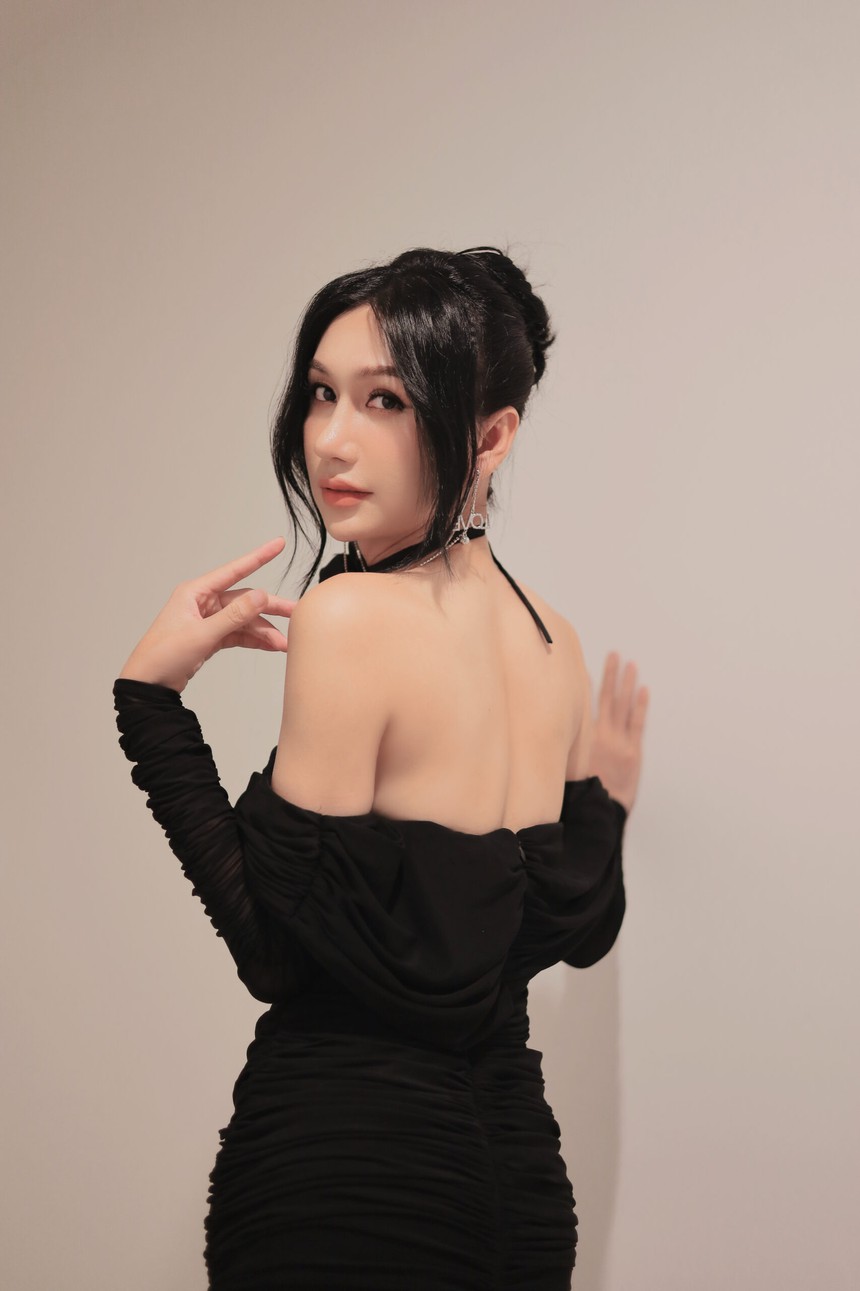 Nghệ sĩ Việt công khai giới tính: Tự tin giữ màu, sống hạnh phúc - Ảnh 3.