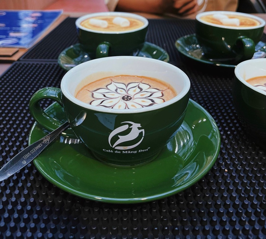 Ông Trần Văn Quỳnh, Chủ tịch Công ty CP Tập đoàn Vị Trí Vàng: "Cà phê và bóng đá là hai tình yêu lớn của đời tôi - Ảnh 8.