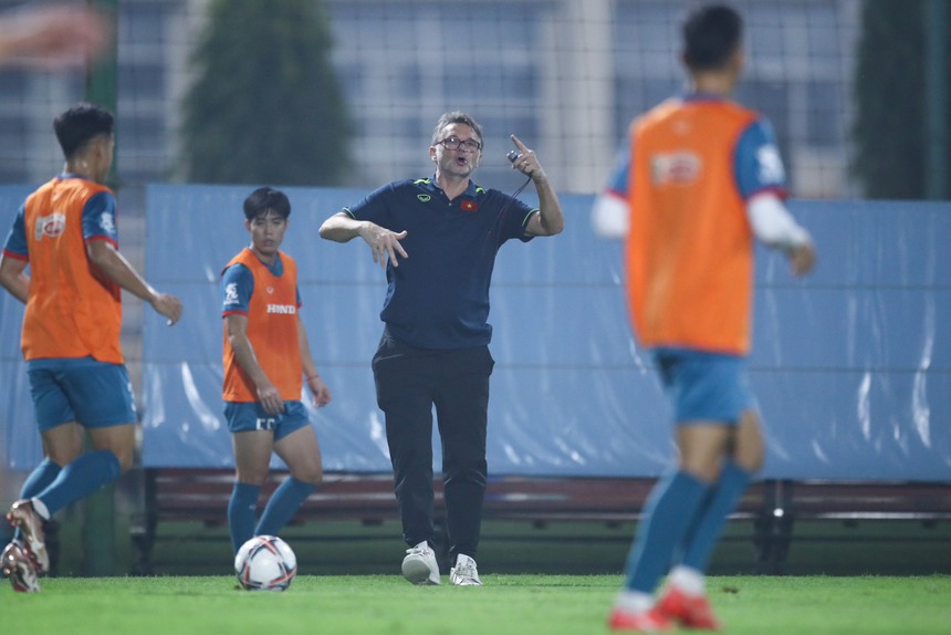 Hình hài của đội tuyển Việt Nam - Ảnh 1.