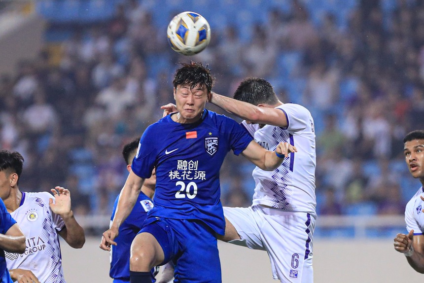 Tin nóng bóng đá Việt sáng 9/11: VFF thưởng nóng CLB Hà Nội, Văn Lâm được AFC khen ngợi - Ảnh 4.