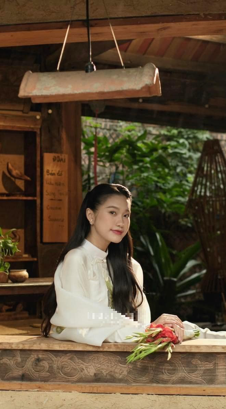 Đoàn Văn Hậu - Doãn Hải My tung ảnh cưới đầy nên thơ, mang đậm nét truyền thống - Ảnh 5.