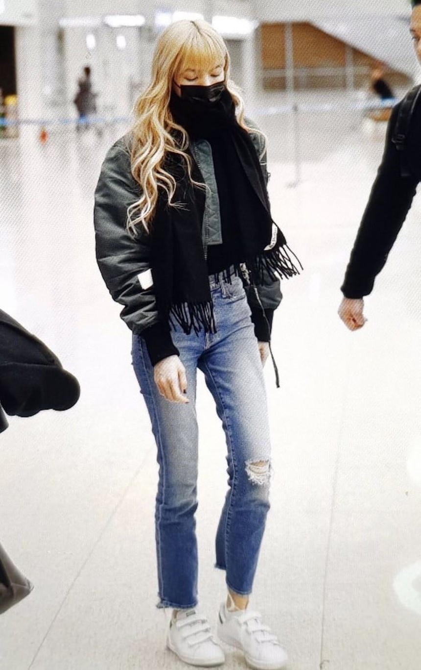 Trang phục mùa Thu sành điệu nhất của Lisa Blackpink - Ảnh 8.