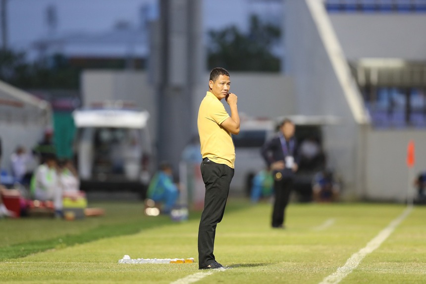 Tin nóng bóng đá Việt sáng 2/12: CLB CAHN được gia tăng lực lượng, HLV Nam Định nhận xét về thẻ cam - Ảnh 5.