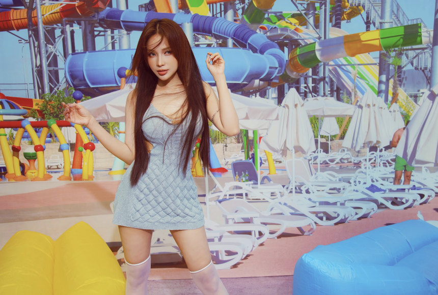 Khả Như gây chú ý trước thềm phim điện ảnh ‘Trên bàn nhậu dưới bàn mưu’  - Ảnh 1.