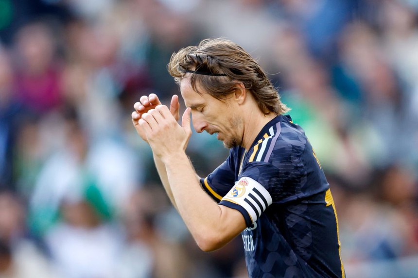 "Nguyên lão" Modric nổi giận - Ảnh 1.