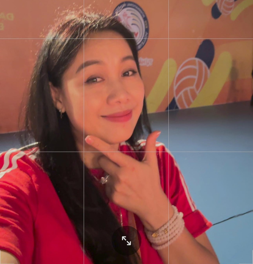 Nhan sắc 'không tuổi' của cây chuyền hai nổi tiếng ‘cả một trời xinh’ trong lịch sử bóng chuyền nữ Việt Nam - Ảnh 2.