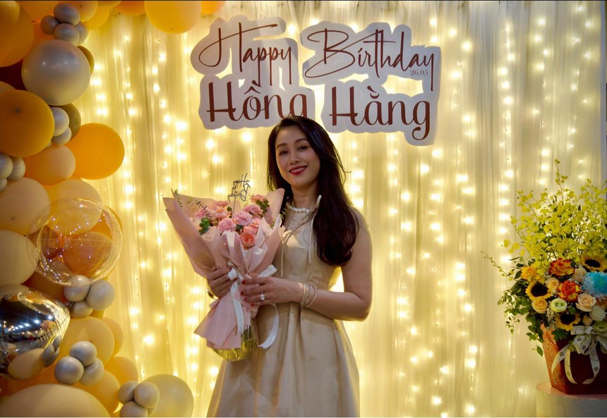 Nhan sắc 'không tuổi' của cây chuyền hai nổi tiếng ‘cả một trời xinh’ trong lịch sử bóng chuyền nữ Việt Nam - Ảnh 3.