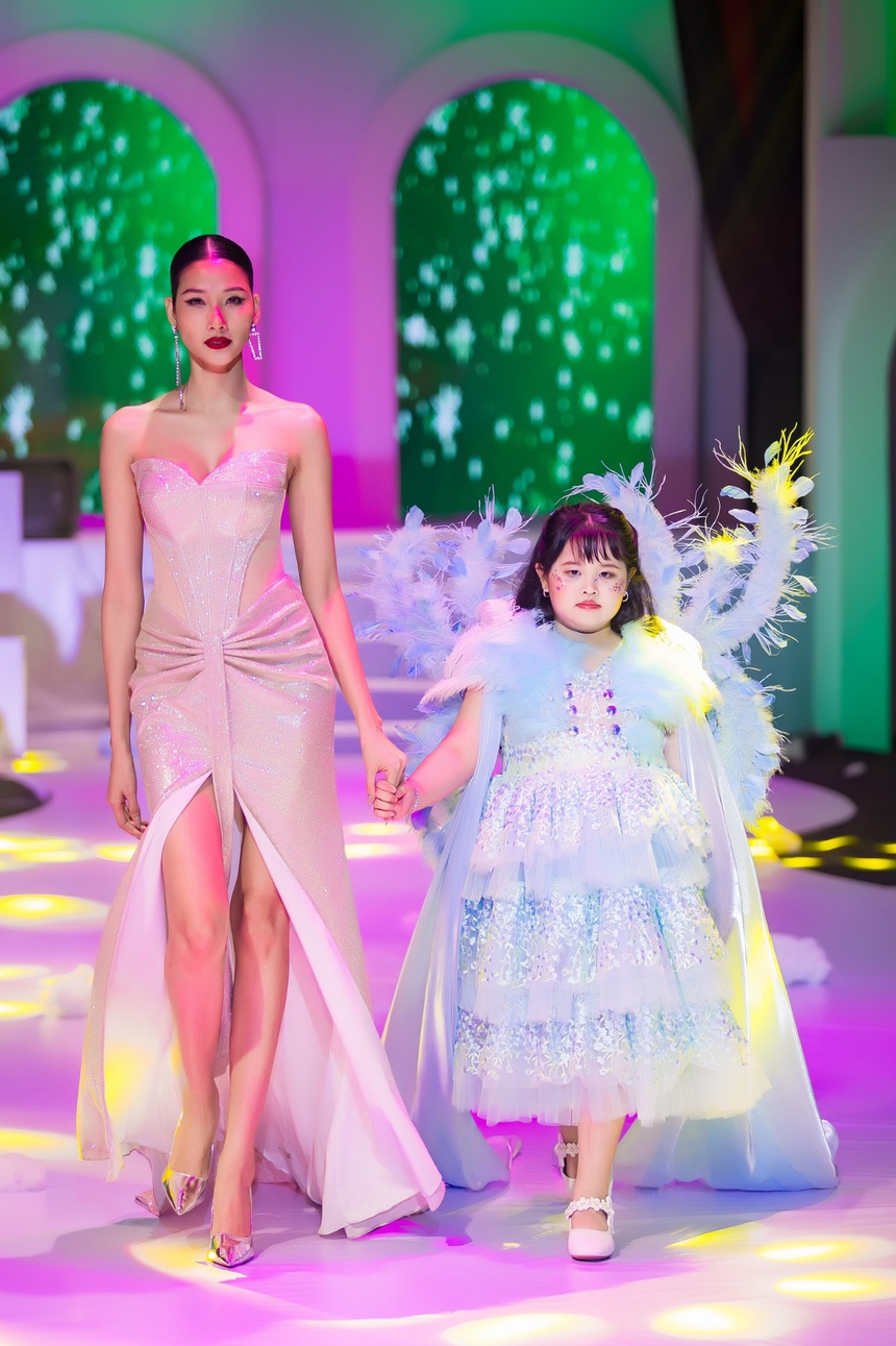 Mẫu nhí Dory Như tự tin đảm nhận vai trò vedette BST Butterfly - Ảnh 3.