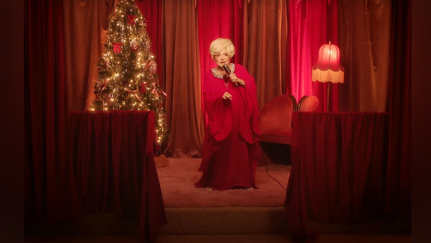 'Cây Giáng sinh' cũ của mùa nhạc Giáng sinh mới - Ảnh 3. 'Cây Giáng sinh' cũ của mùa nhạc Giáng sinh mới - Ảnh 3.