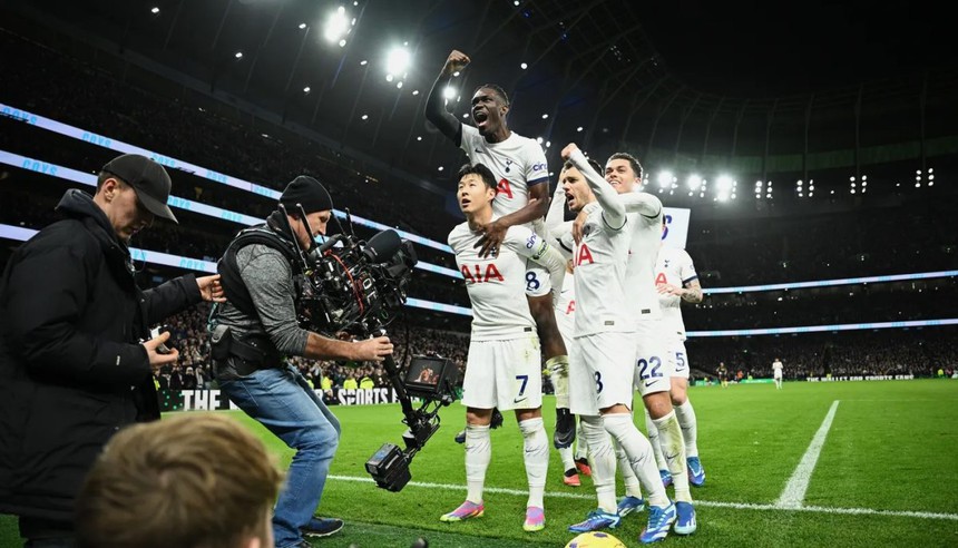 Cuộc đua vô địch Ngoại hạng Anh: Liverpool tăng tốc, Arsenal và Man City dè chừng 'ngựa ô' Aston Villa - Ảnh 6.