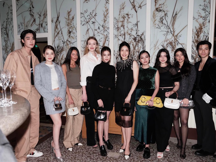 Chi Pu sành điệu đọ sắc bên dàn sao đình đám ở Singapore - Ảnh 2.