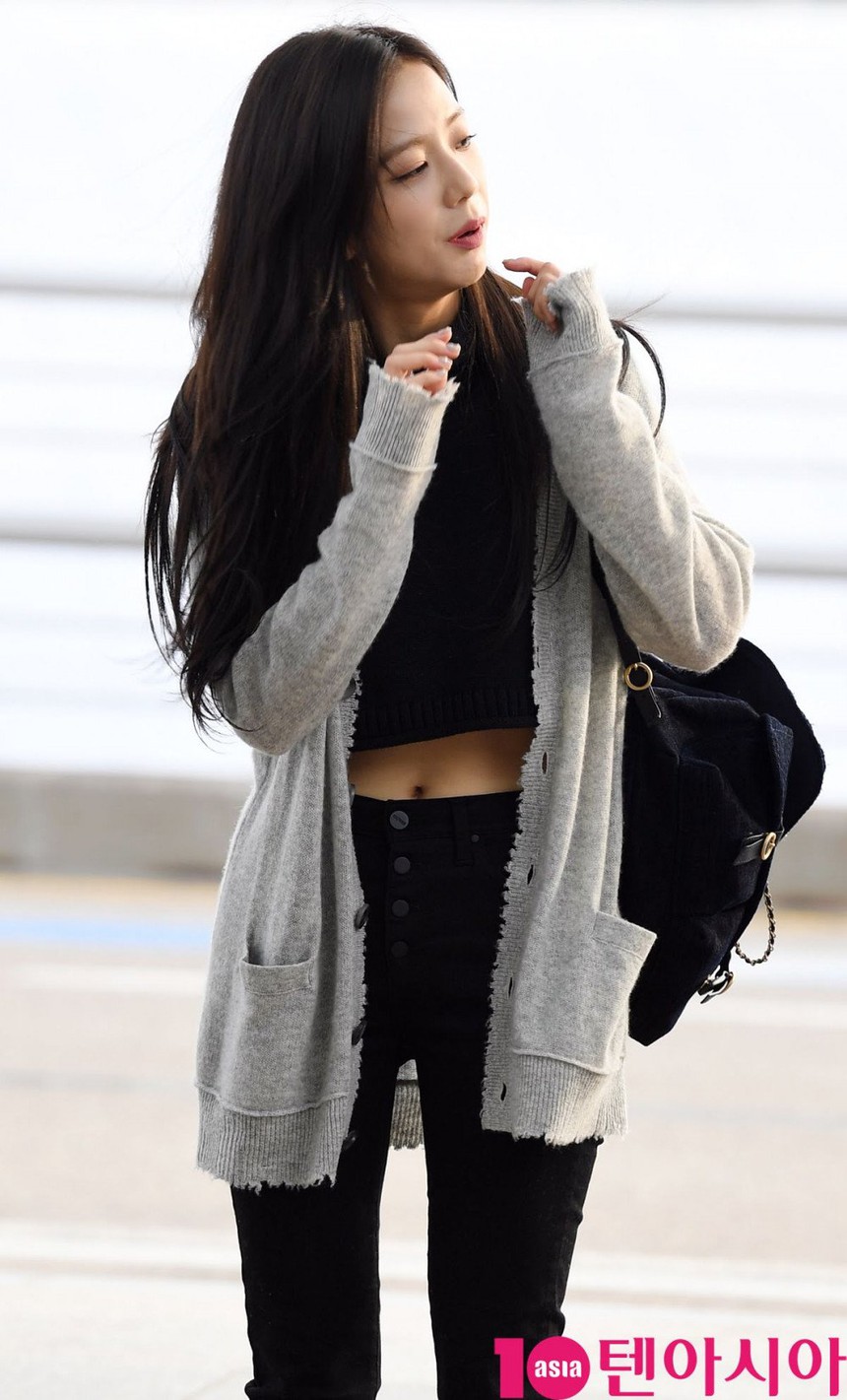 Vẻ ngoài mùa Đông lộng lẫy nhất của Jisoo Blackpink - Ảnh 8. Vẻ ngoài mùa Đông lộng lẫy nhất của Jisoo Blackpink - Ảnh 8.