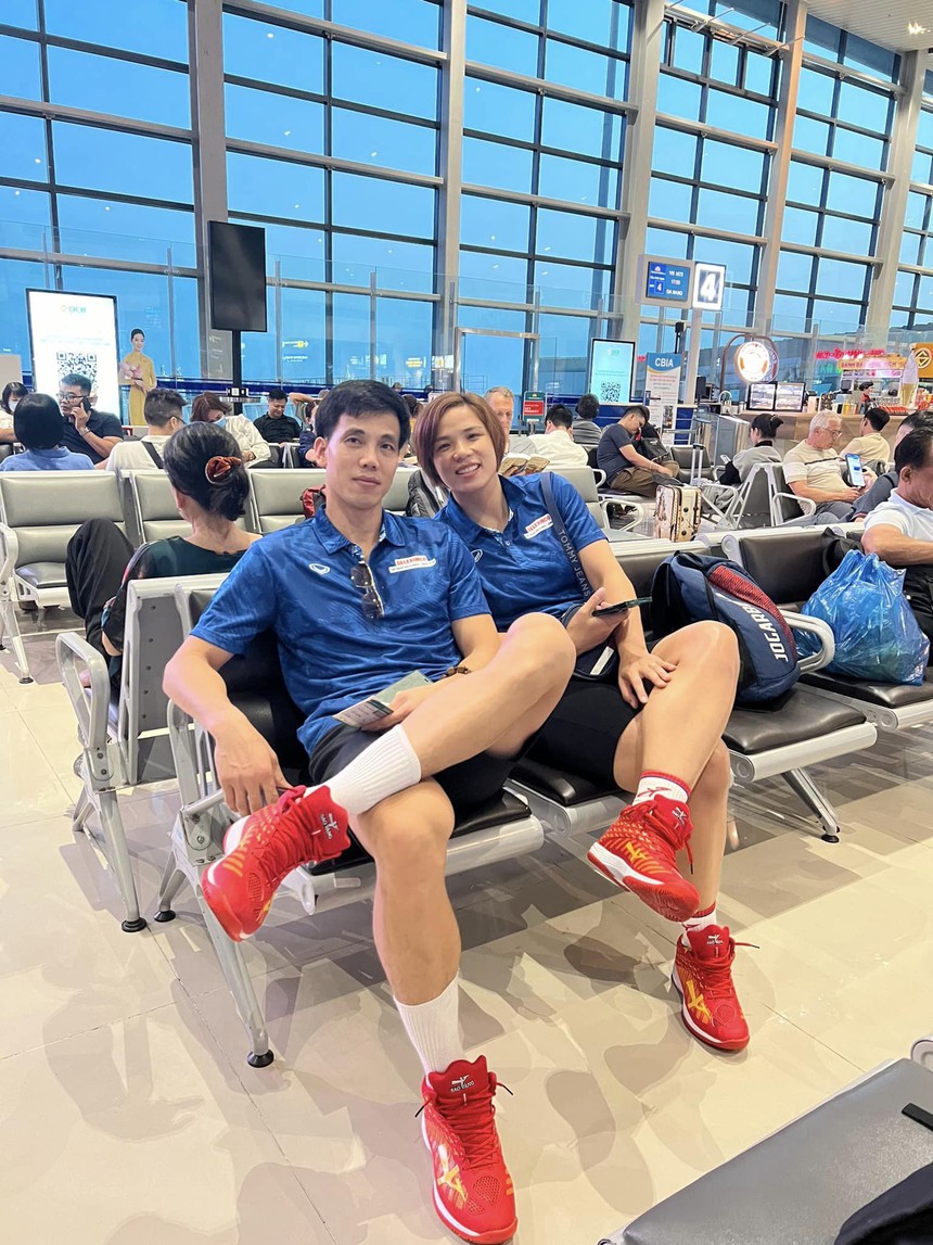 Cặp vợ chồng đặc biệt nhất bóng chuyền Việt Nam: Cùng nhau đoạt chức vô địch, cùng nhau học lớp của huyền thoại thế giới - Ảnh 3.