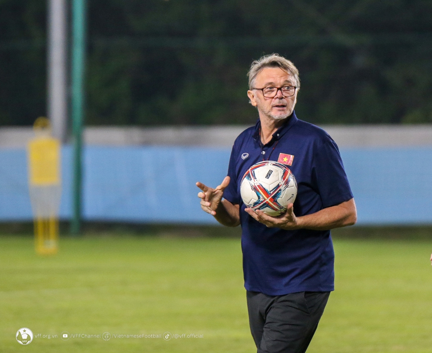 Tiêu điểm: ĐT Việt Nam và những cuộc chiến tay đôi - Ảnh 1.