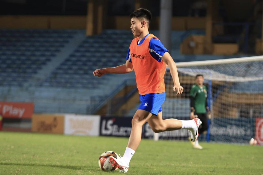 Tin nóng bóng đá Việt 16/12: Filip Nguyễn tự tin giao tiếp bằng tiếng Việt, Quế Ngọc Hải gặp chấn thương - Ảnh 4.