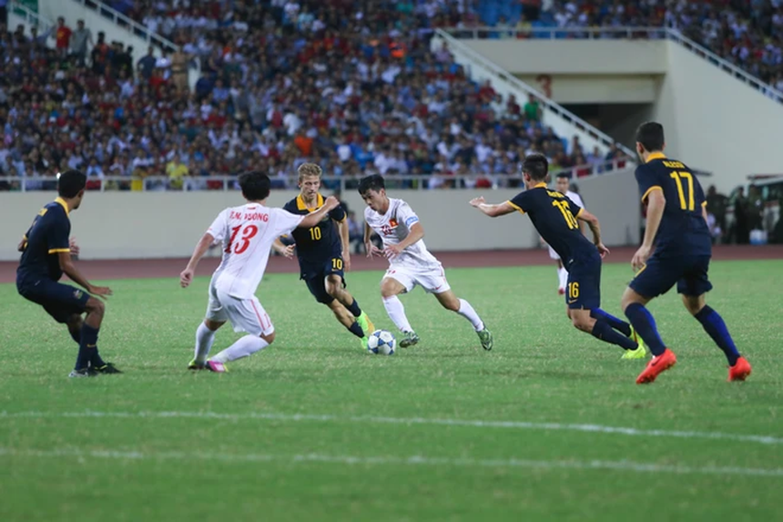 Thắng Australia nhờ ‘khoảnh thắc thiên tài’, đội Việt Nam mở toang cửa đi tiếp ở giải đấu lớn, HLV đối thủ nổi giận sau trận - Ảnh 2.