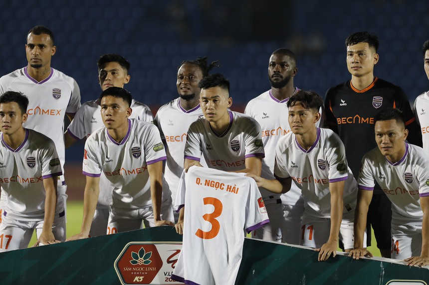 HLV Troussier vui hàng công, đau đầu vì hàng thủ - Ảnh 2.