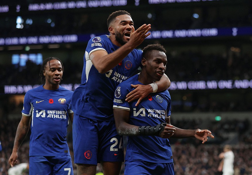 Chelsea khủng hoảng: Khi chỗ đứng quen thuộc là... nửa dưới - Ảnh 3.