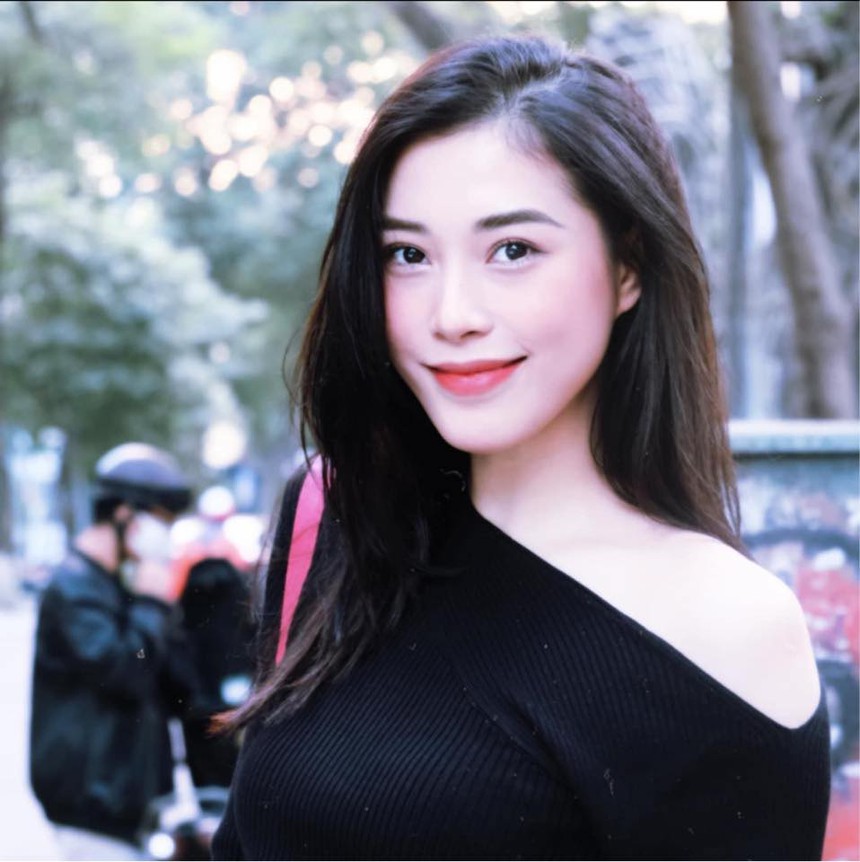 Đặng Thu Huyền từng là cây chuyền hai triển vọng bậc nhất của bóng chuyền nữ Việt Nam nhưng đột ngột giải nghệ khi mới 19 tuổi Đặng Thu Huyền từng là cây chuyền hai triển vọng bậc nhất của bóng chuyền nữ Việt Nam nhưng đột ngột giải nghệ khi mới 19 tuổi