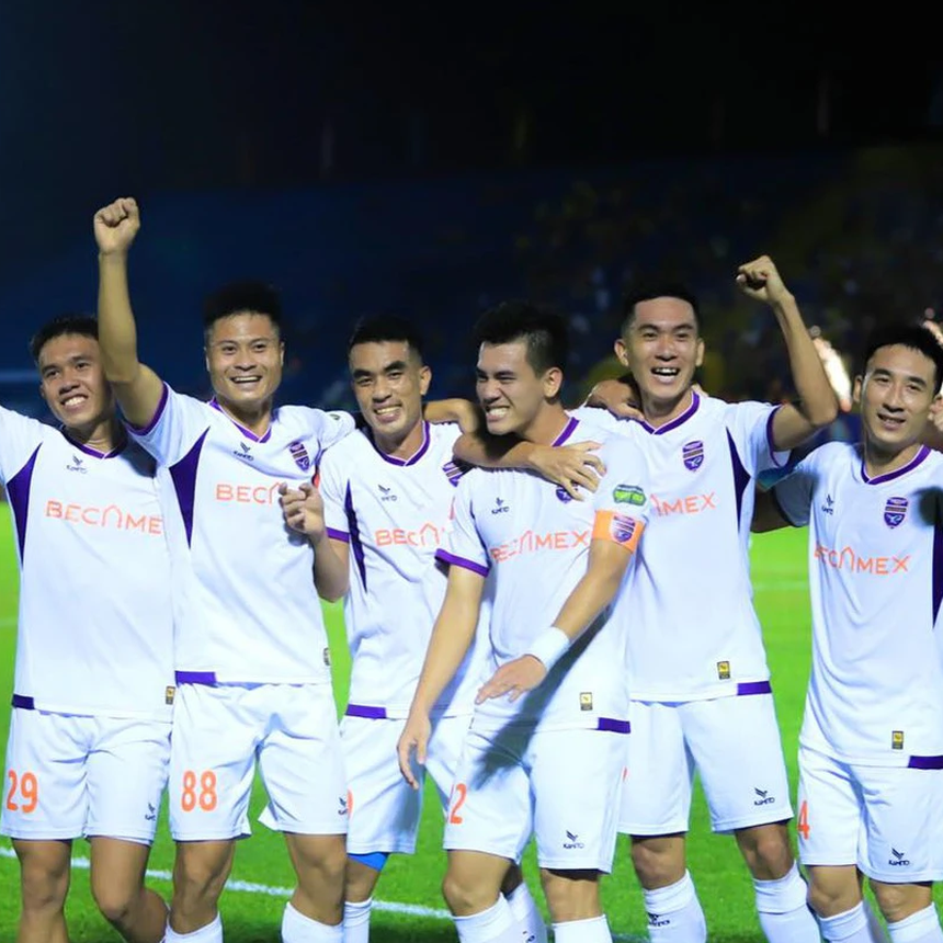 "Độc", "lạ" Bình Dương trên đỉnh V-League  - Ảnh 3.