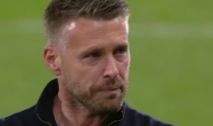 Cầu thủ Ngoại hạng Anh bất ngờ đổ gục xuống sân, trận đấu bị hủy, cựu sao MU cầu nguyện - Ảnh 5.