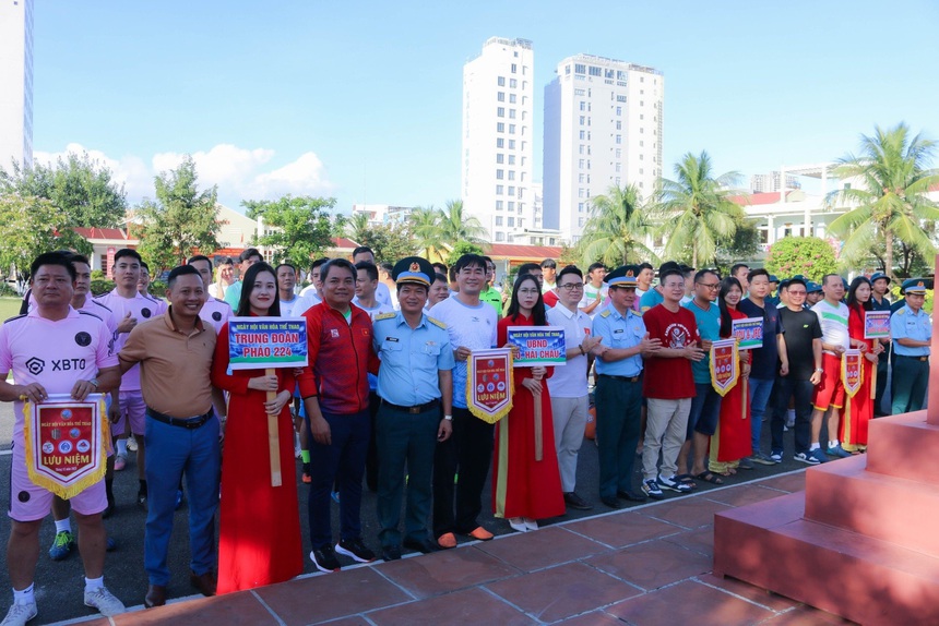 Đà Nẵng: Nhiều hoạt động ý nghĩa kỷ niệm Ngày thành lập  Quân đội Nhân dân Việt Nam - Ảnh 1.