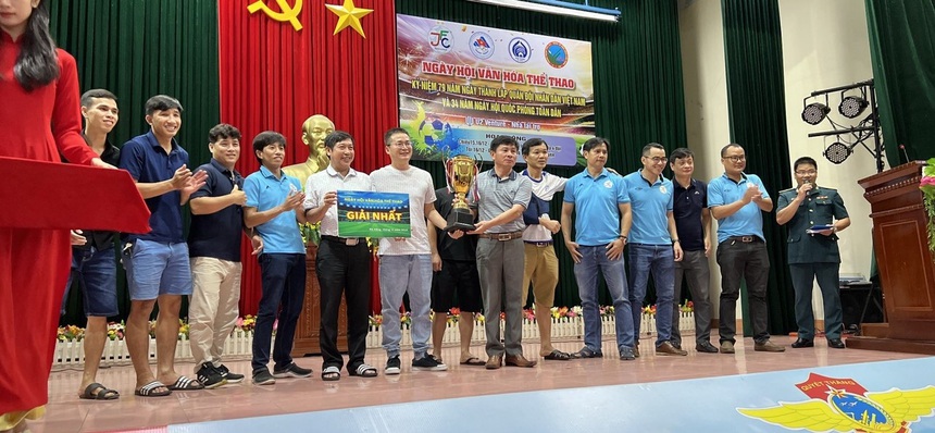 Đà Nẵng: Nhiều hoạt động ý nghĩa kỷ niệm Ngày thành lập  Quân đội Nhân dân Việt Nam - Ảnh 2.