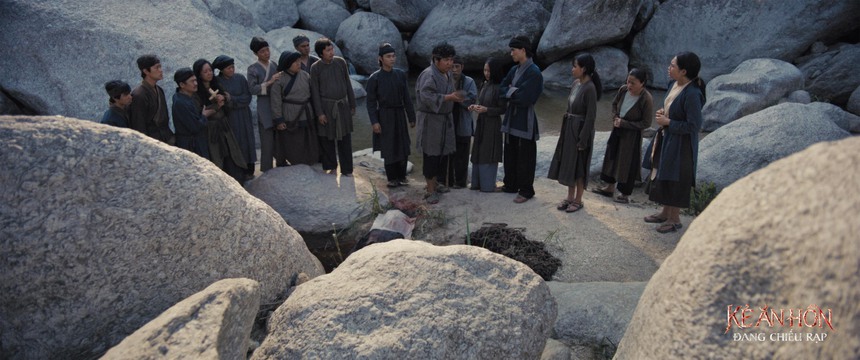 Phim 'Kẻ ăn hồn': Bi kịch từ sự ráo hoảnh về tình người - Ảnh 1. Phim 'Kẻ ăn hồn': Bi kịch từ sự ráo hoảnh về tình người - Ảnh 1.