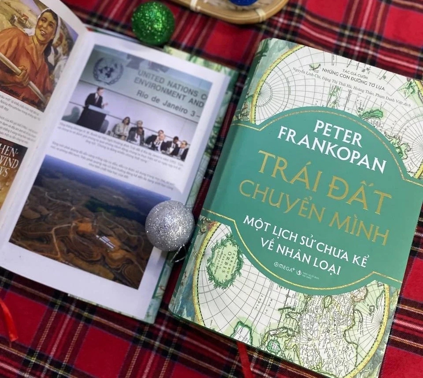 Khi 'trái đất chuyển mình' - Ảnh 2. Khi 'trái đất chuyển mình' - Ảnh 2.