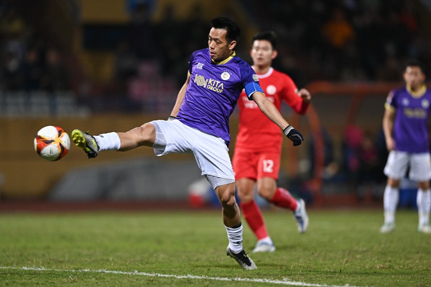 Hoàng Đức thi đấu mờ nhạt, không thể ngắt mạch thắng của CLB Hà Nội - Ảnh 2.