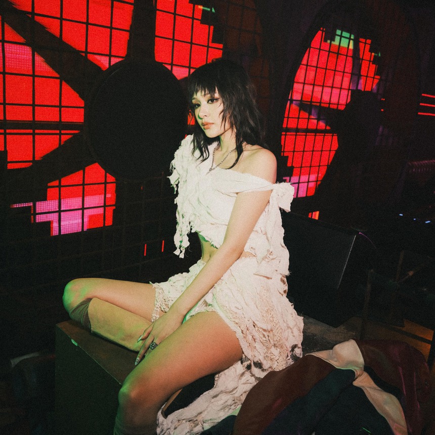 Hiền Hồ lên tiếng về ồn ào tình ái: 'Tôi xứng đáng nhận cái tát thật đau!' - Ảnh 1.