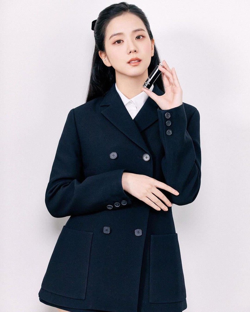 Jisoo Blackpink tạo ra bao nhiêu lợi nhuận cho Dior? - Ảnh 2. Jisoo Blackpink tạo ra bao nhiêu lợi nhuận cho Dior? - Ảnh 2.