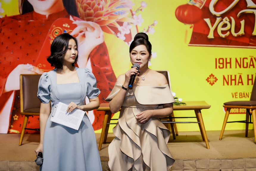 Như Quỳnh làm mới mình ở concert: Hiếm hoi kết hợp bolero với rap, rock - Ảnh 3. Như Quỳnh làm mới mình ở concert: Hiếm hoi kết hợp bolero với rap, rock - Ảnh 3.