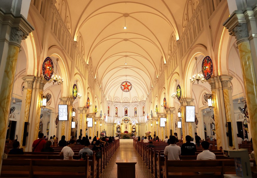 Khám phá nhà thờ 300 tuổi cổ xưa nhất Thành phố Hồ Chí Minh - Ảnh 5.