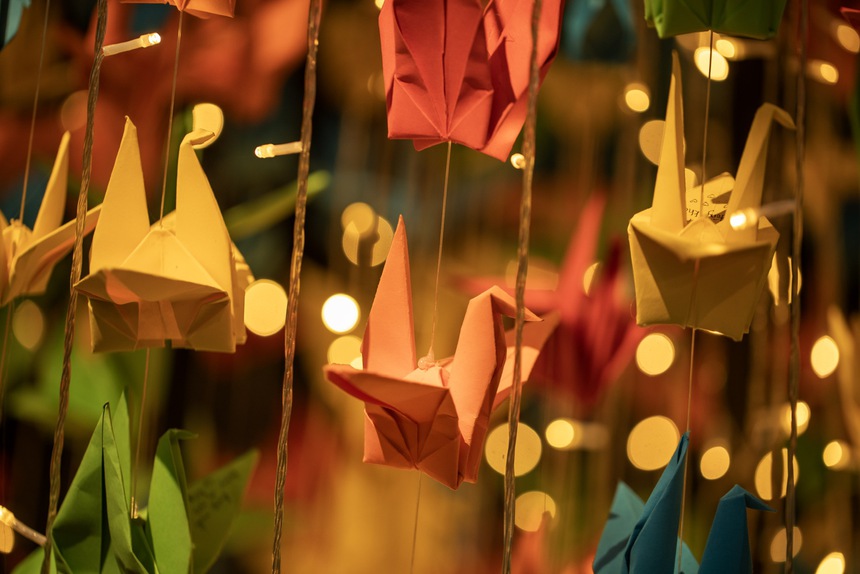 Lung linh rừng thông Noel từ tre và hạc giấy - Ảnh 9. Lung linh rừng thông Noel từ tre và hạc giấy - Ảnh 9.