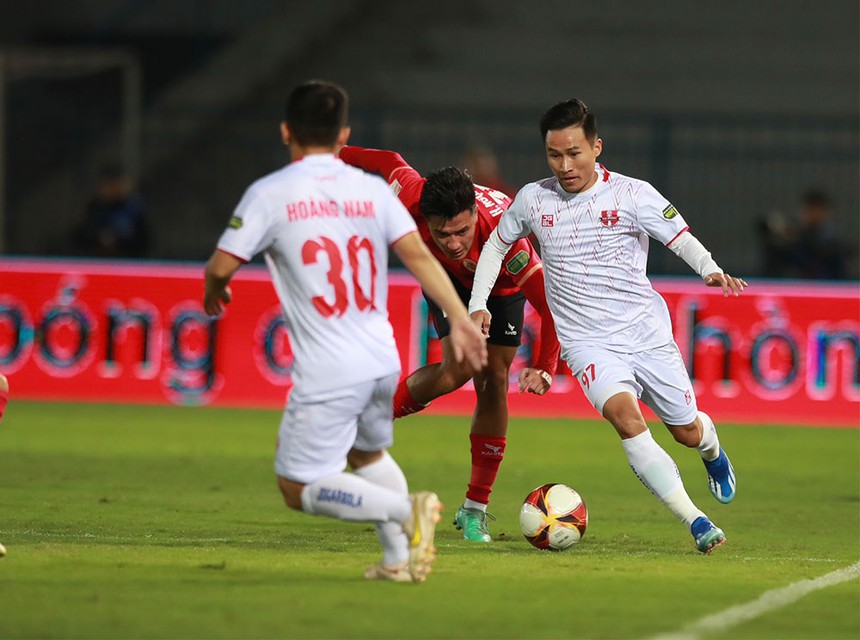 Việt Hưng thăng hoa khi rời HAGL - Ảnh 1.