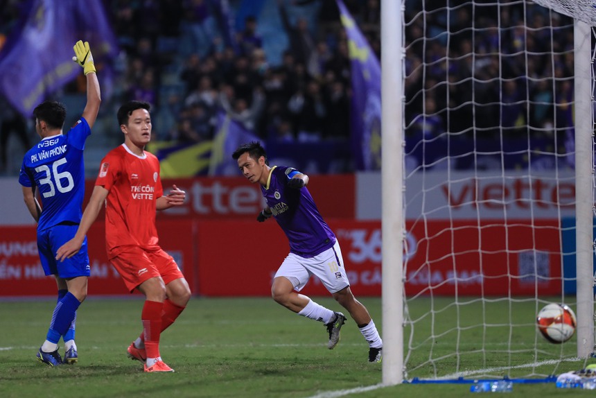 Những Quả bóng vàng thất thế ở đội tuyển Việt Nam - Ảnh 1. Những Quả bóng vàng thất thế ở đội tuyển Việt Nam - Ảnh 1.