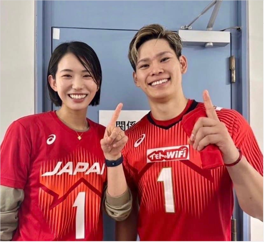 Đối thủ mới nhất của Thanh Thúy ở Nhật Bản: Vợ giành cúp Thiên Hậu, chồng đoạt cúp Thiên Hoàng, cả hai đều hay nhất giải - Ảnh 3.