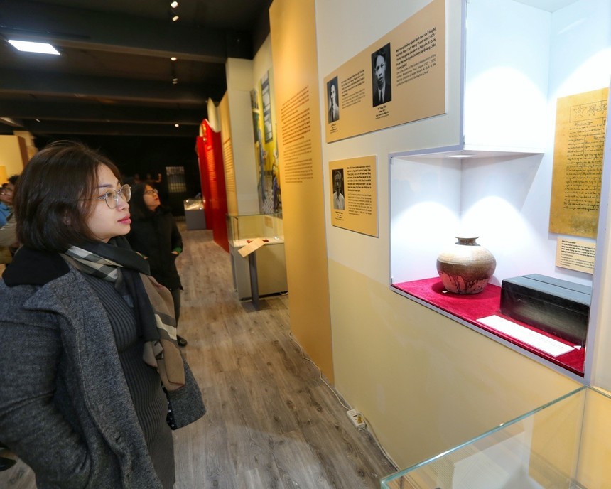 Khai mạc trưng bày về 'Những hạt giống đỏ' đầu tiên của cách mạng Việt Nam - Ảnh 3.