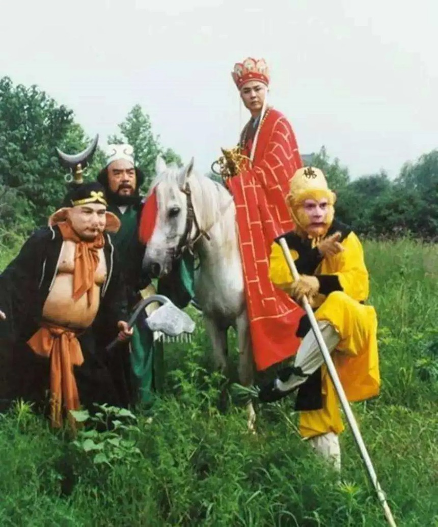 Bất ngờ với những hình ảnh hậu trường phim 'Tây du ký' phiên bản 1986 - Ảnh 1. Bất ngờ với những hình ảnh hậu trường phim 'Tây du ký' phiên bản 1986 - Ảnh 1.