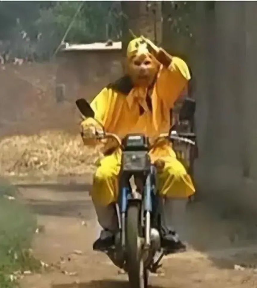 Bất ngờ với những hình ảnh hậu trường phim 'Tây du ký' phiên bản 1986 - Ảnh 14. Bất ngờ với những hình ảnh hậu trường phim 'Tây du ký' phiên bản 1986 - Ảnh 14.