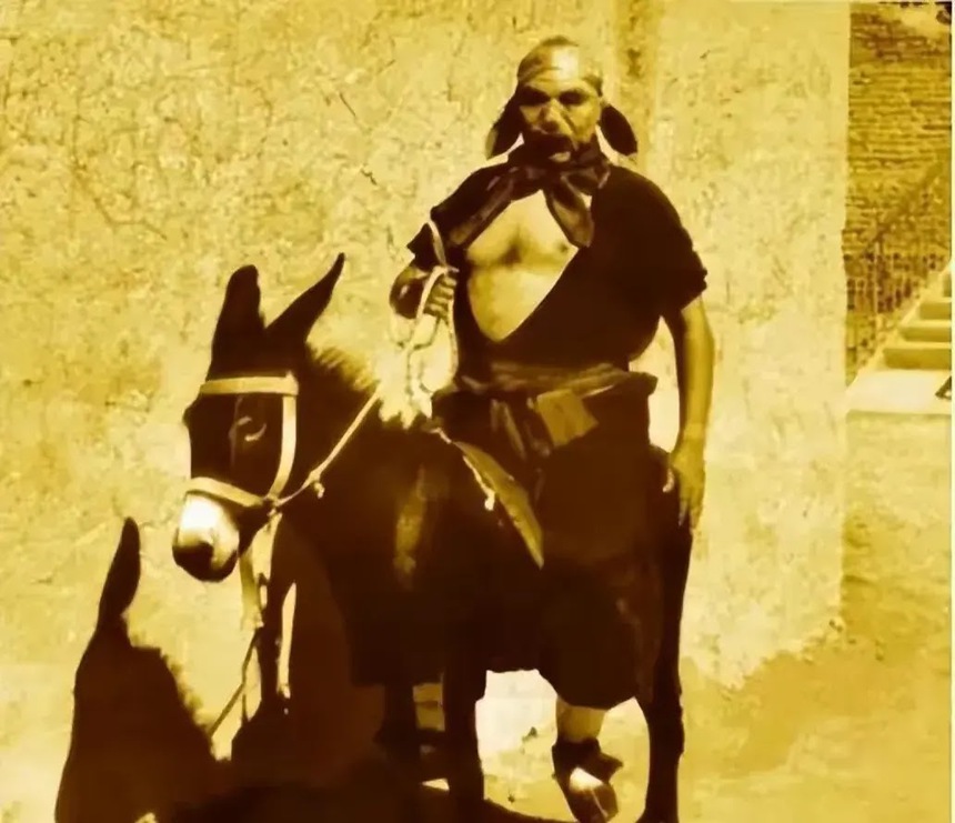 Bất ngờ với những hình ảnh hậu trường phim 'Tây du ký' phiên bản 1986 - Ảnh 7. Bất ngờ với những hình ảnh hậu trường phim 'Tây du ký' phiên bản 1986 - Ảnh 7.