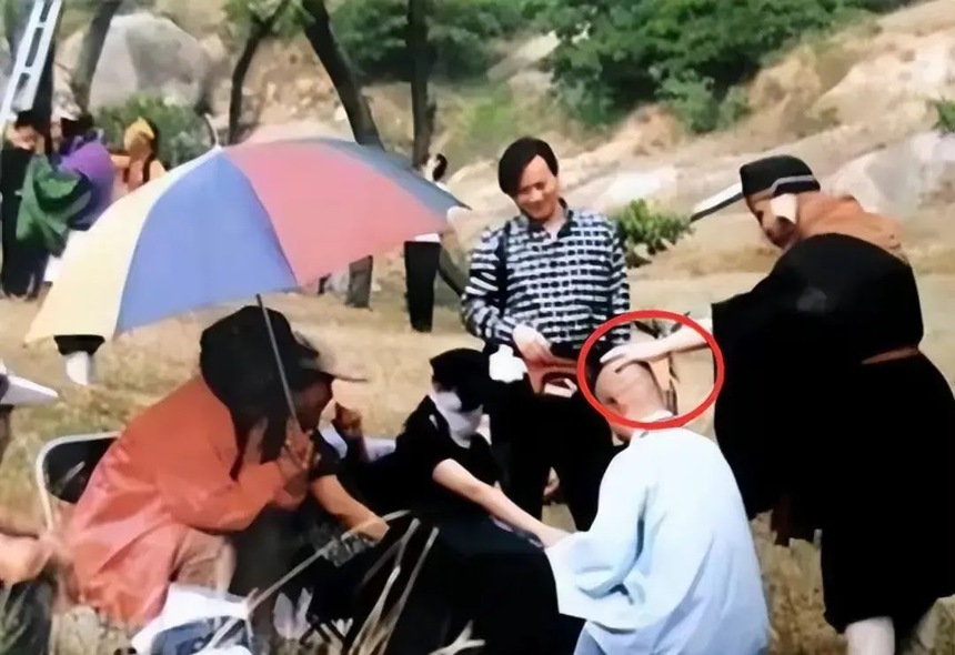 Bất ngờ với những hình ảnh hậu trường phim 'Tây du ký' phiên bản 1986 - Ảnh 8. Bất ngờ với những hình ảnh hậu trường phim 'Tây du ký' phiên bản 1986 - Ảnh 8.