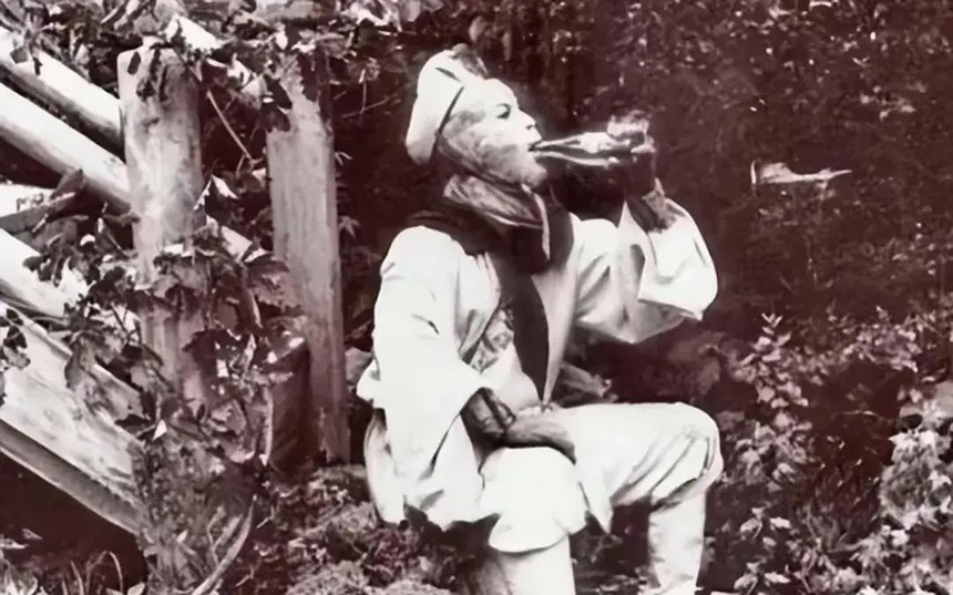 Bất ngờ với những hình ảnh hậu trường phim 'Tây du ký' phiên bản 1986 - Ảnh 10. Bất ngờ với những hình ảnh hậu trường phim 'Tây du ký' phiên bản 1986 - Ảnh 10.