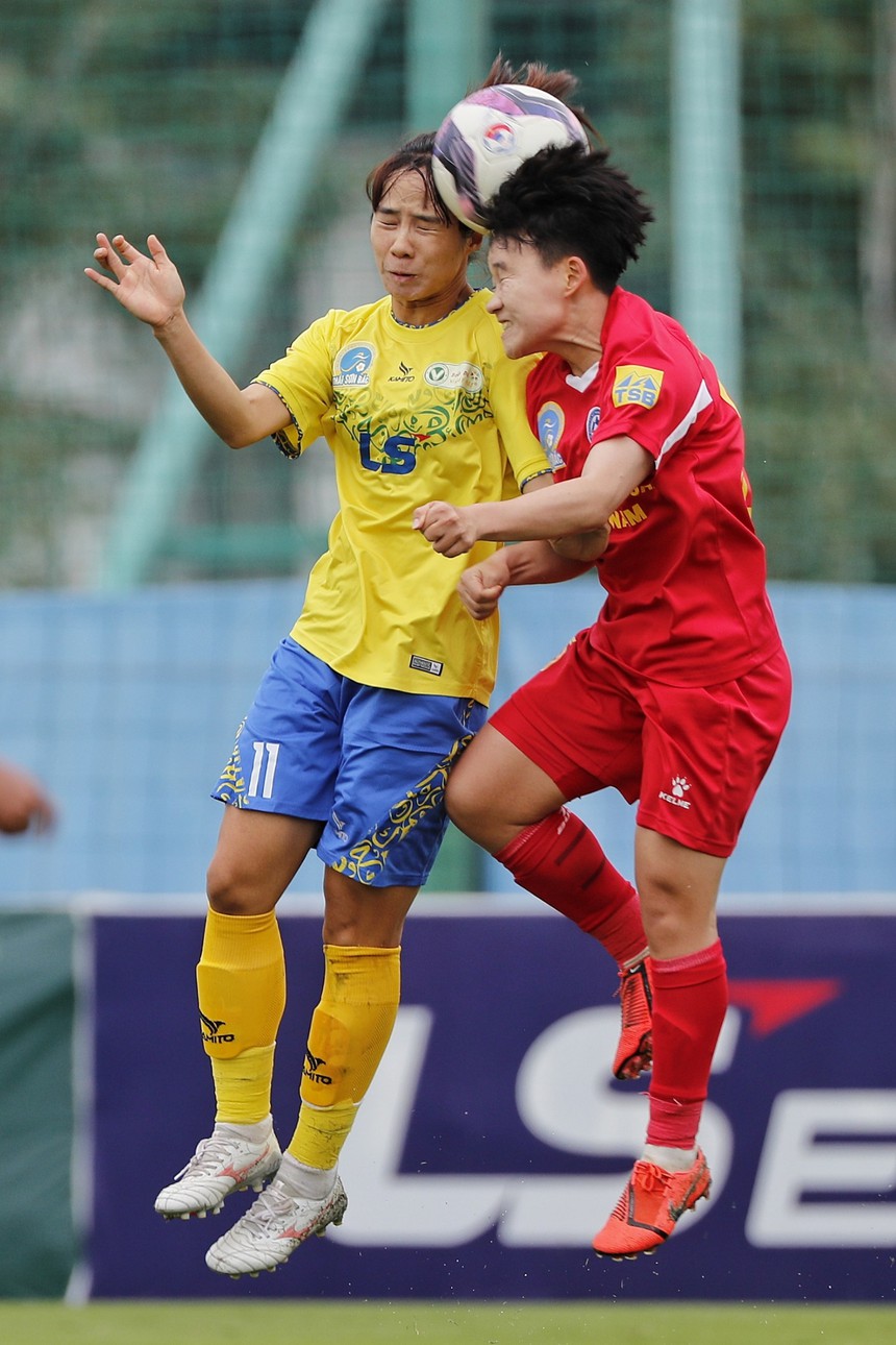 Tuyết Dung ngăn cản Kim Thanh, Bích Thuỳ làm nên lịch sử ? - Ảnh 2. Tuyết Dung ngăn cản Kim Thanh, Bích Thuỳ làm nên lịch sử ? - Ảnh 2.