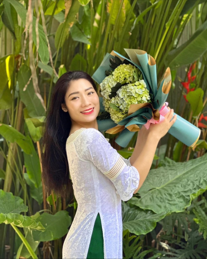 Hoa khôi bóng chuyền Phạm Thị Yến xứng đáng 'thần tượng quốc dân' U40, nhiều người tò mò vì vẫn 'độc thân vui vẻ' - Ảnh 7. Hoa khôi bóng chuyền Phạm Thị Yến xứng đáng 'thần tượng quốc dân' U40, nhiều người tò mò vì vẫn 'độc thân vui vẻ' - Ảnh 7.