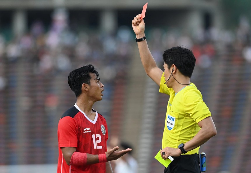 Sao trẻ Indonesia dính thẻ đỏ trước U22 Việt Nam có bước tiến đặc biệt ở Nhật, Công Phượng gặp tình cảnh trớ trêu - Ảnh 3. Sao trẻ Indonesia dính thẻ đỏ trước U22 Việt Nam có bước tiến đặc biệt ở Nhật, Công Phượng gặp tình cảnh trớ trêu - Ảnh 3.