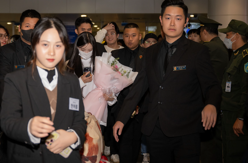 Fan Việt nồng nhiệt chào đón Hyomin T-ara đến Hà Nội - Ảnh 3.