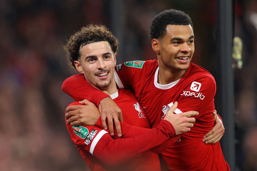 Liverpool thắng đậm West Ham, nhưng sẽ phải 'ghen tị' với Chelsea tại bán kết cúp Liên đoàn Anh - Ảnh 2.